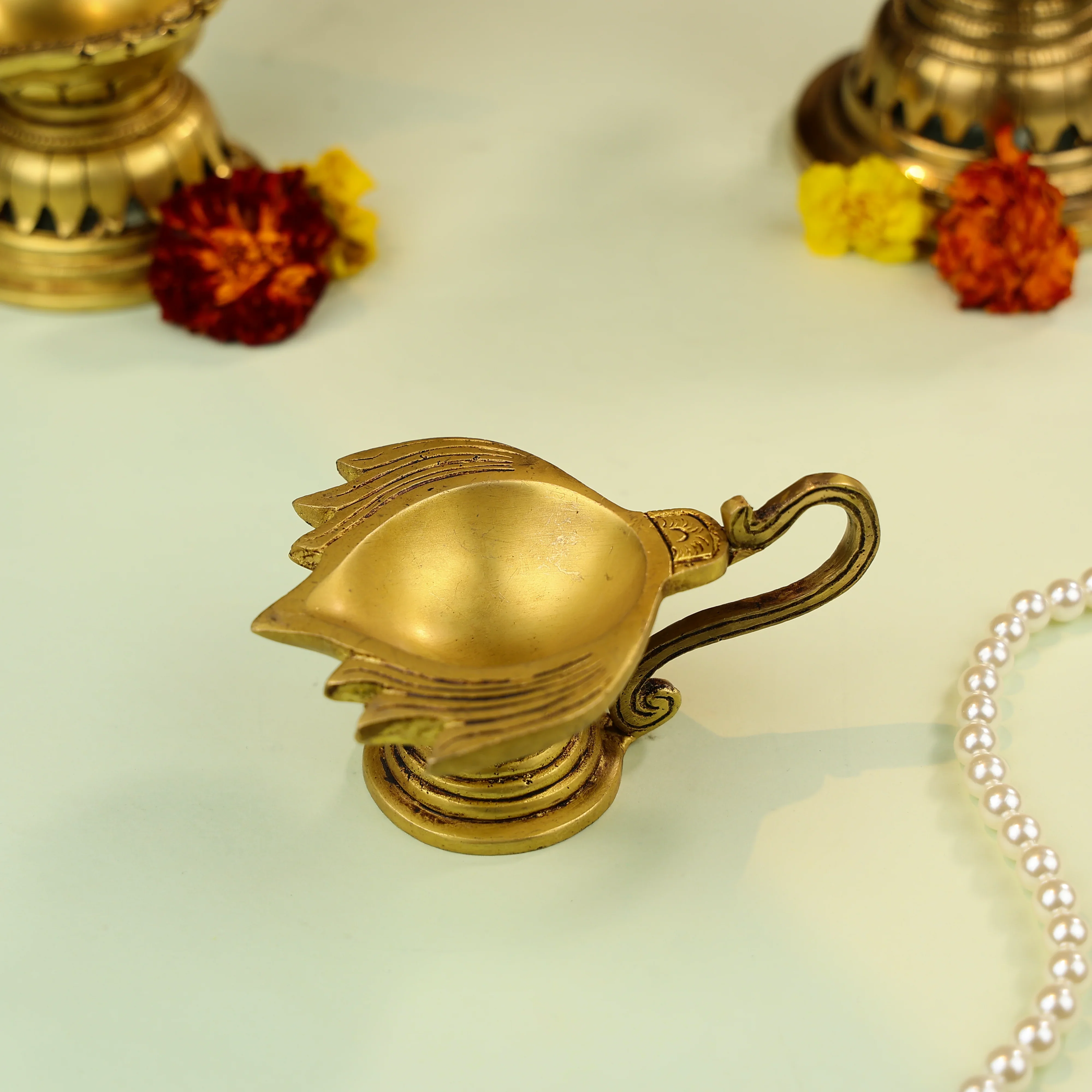 Brass Lotus Shaped Aarti Diya With Handle - Image 2